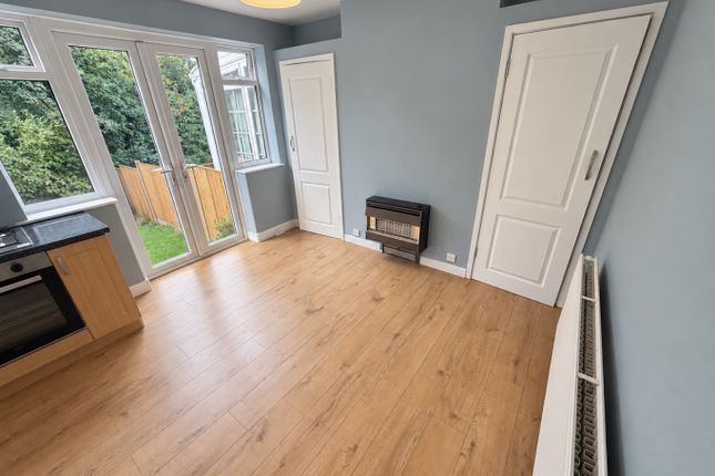 112, Pomfret Avenue, Luton photo 4