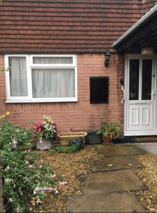 Thumbnail Bungalow to rent in Holly Close, Speedwell, Bristol