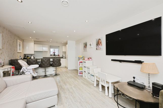 Flat 22, Bidwell Court, Moye Close, Hoddesdon photo 4