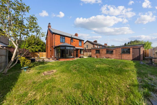 79 Winwick Road, Newton-Le-Willows photo 4