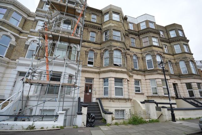 Flat to rent in Arthur Road, Cliftonville