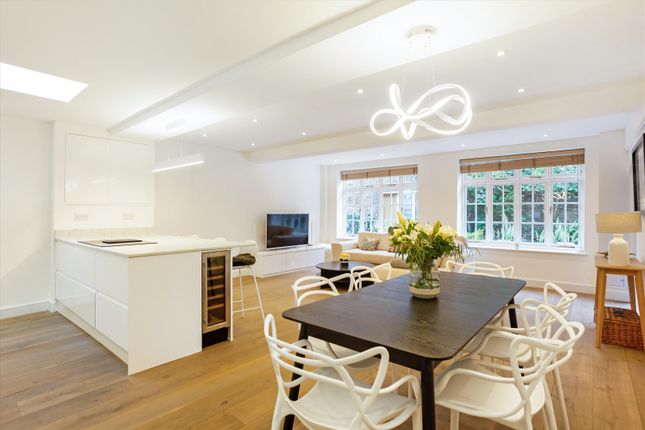 Terraced house for sale in Wyndham Mews, London