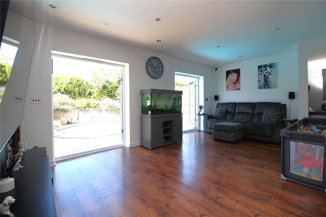 11, Ferndale Road, New Milton photo 4