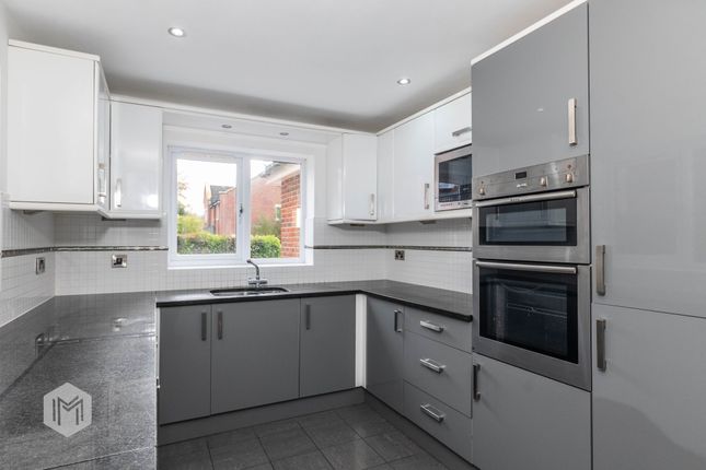 4 Bridle Dell, Bolton photo 4