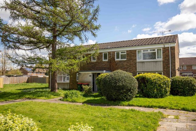 Thumbnail Flat for sale in Framfield Close, Crawley