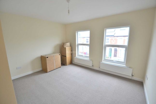Terraced house to rent in Grange Avenue, Reading