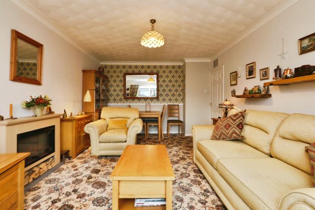 8, Craithie Road, Worksop photo 3