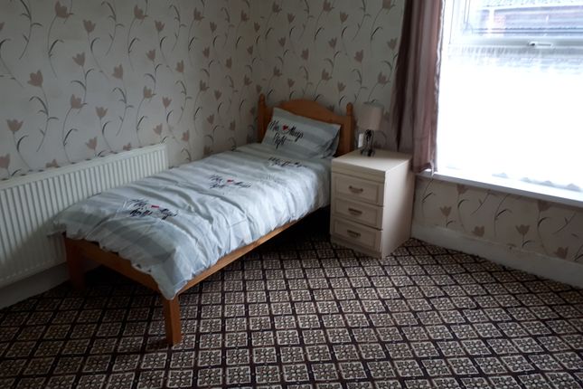 Thumbnail Room to rent in Montgomery Street, Sparkbrook, Birmingham