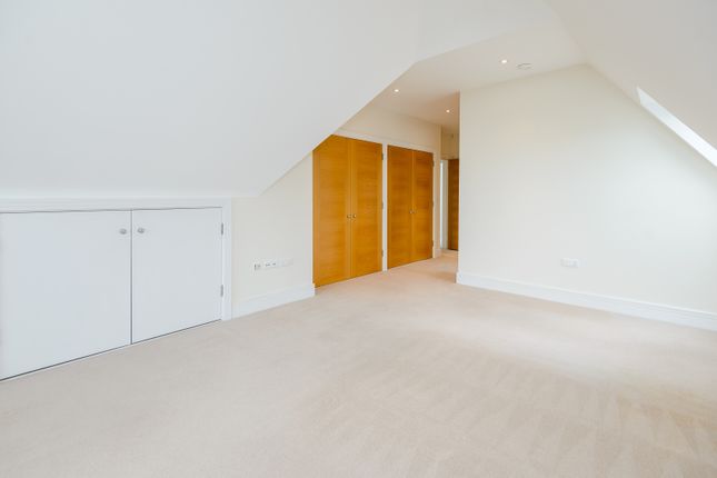 Flat for sale in Packhorse Road, Gerrards Cross, Buckinghamshire