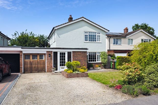 Thumbnail Detached house for sale in Sycamore Close, Long Crendon, Aylesbury