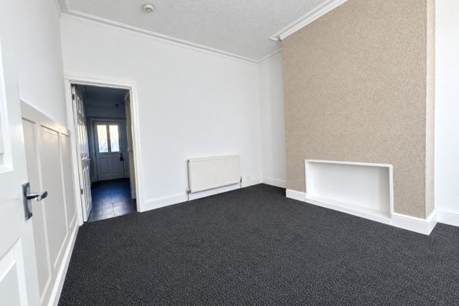 4, Huntley Avenue, Blackpool photo 2