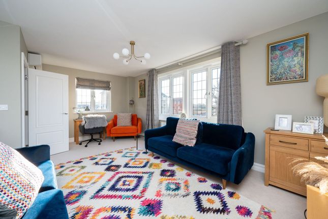 Town house for sale in The Boulevard, Horsham