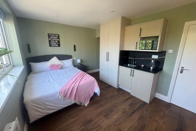 Room To Rent Putney