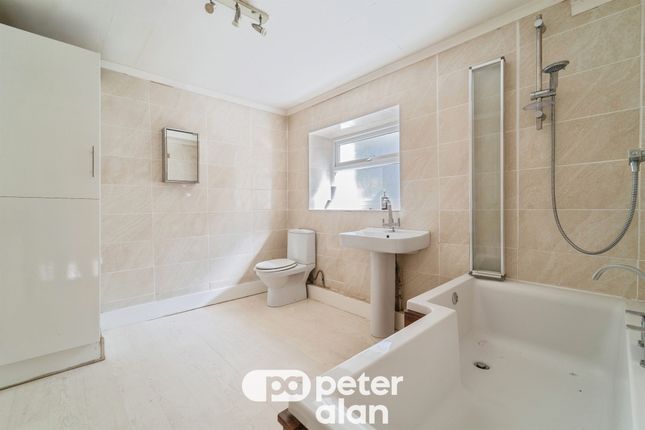 24, Margaret Terrace, Port Talbot photo 4