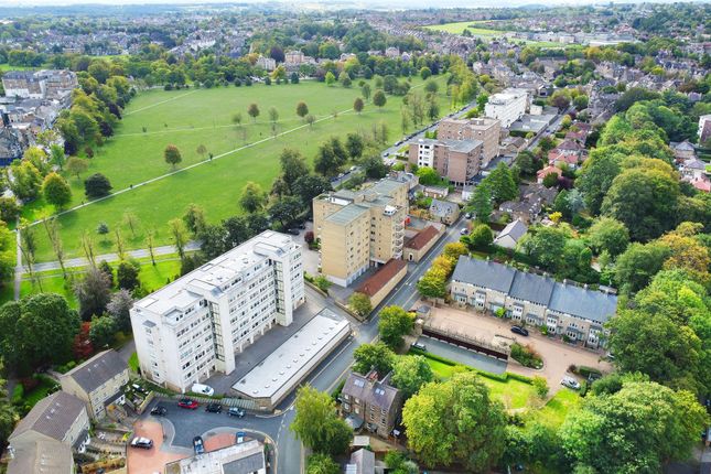 7 Royal Gardens, Harrogate photo 4