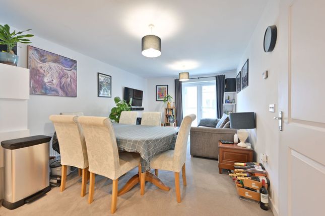 Whistler Court, WD25, Watford photo 2