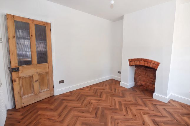 29, Frogmore Road, Market Drayton photo 4
