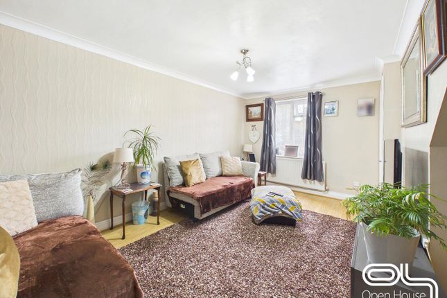 103, Milton Grove, Stafford photo 2