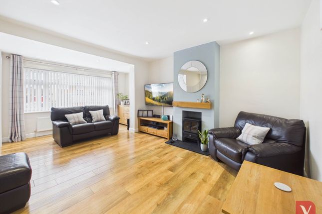 12, Orchard Way, Luton photo 2
