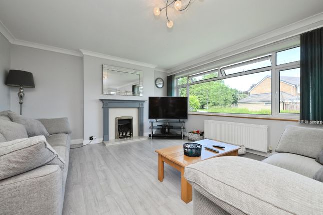 63, Holbeck Lane, Waltham Cross photo 2