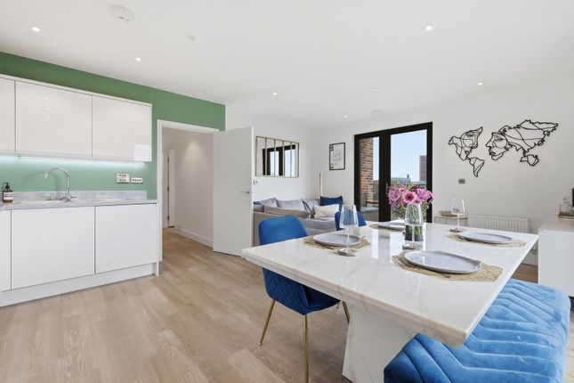 Apartment 33 Causeway House,5 Creek Lane, London photo 3