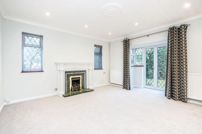 41, Shaldon Way, Surrey photo 4