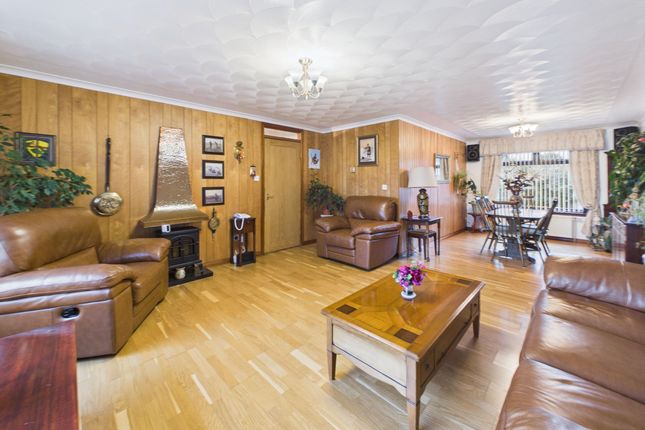61 Broompark Road, Glasgow photo 3