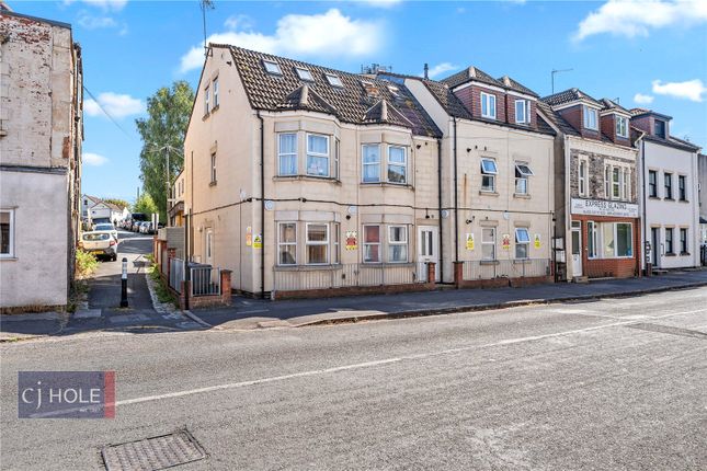 3-bed house on Flat 4, 86, Clouds Hill Road, Somerset, £1,395/mo