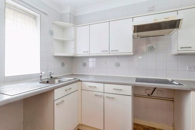 Flat for sale in Barons Court, Solihull