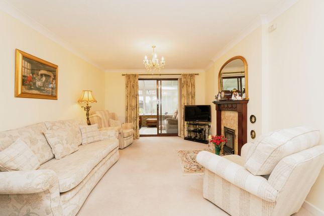 21, Hunters Oak, Thetford photo 4