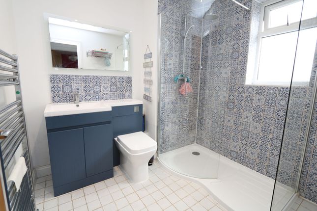 12 Fonmon Park Road, Barry photo 3