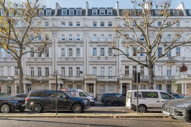 2-bed flat on 4, Queen's Gate, London, £2,850,000