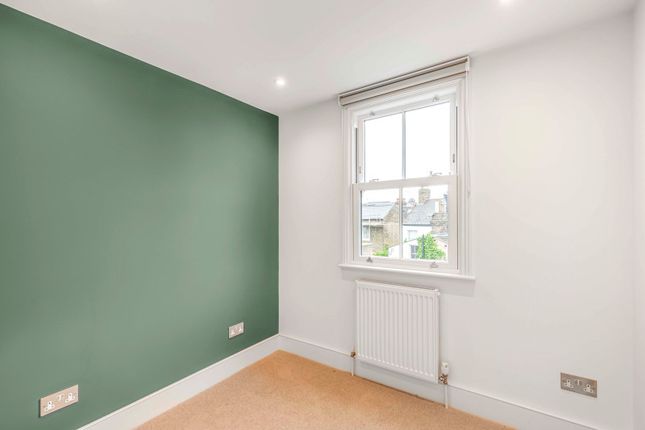 Detached house to rent in Thorne Street, Barnes, London