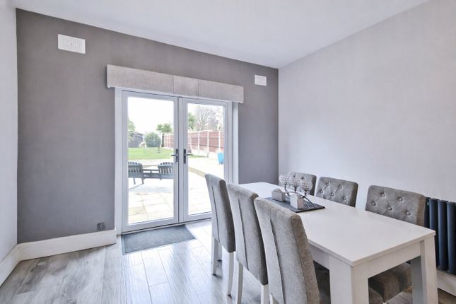 112, Richmond Avenue, Southend-on-Sea photo 3