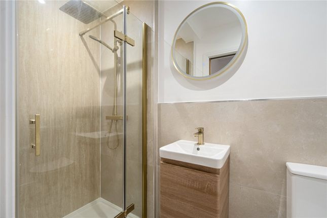 Room 4, 41, Royal Oak Road, Surrey photo 4