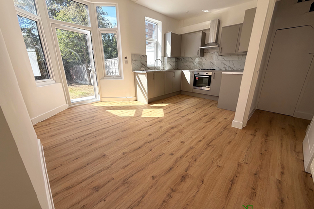 64 Chesterford Road, London photo 4