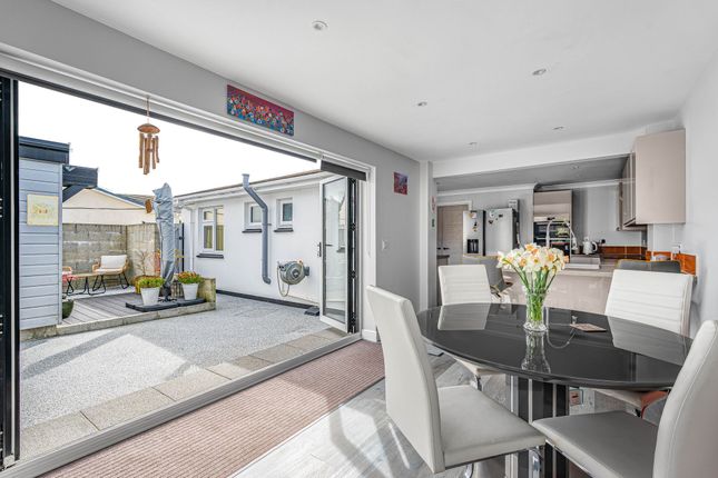 14 Chapel Close, Camborne photo 2