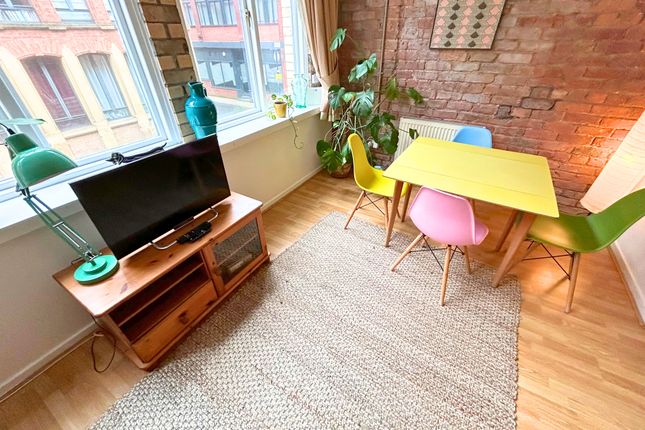 Flat for sale in Turner Street, Manchester