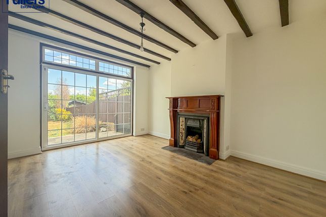 23, Broadfields Avenue, London photo 4
