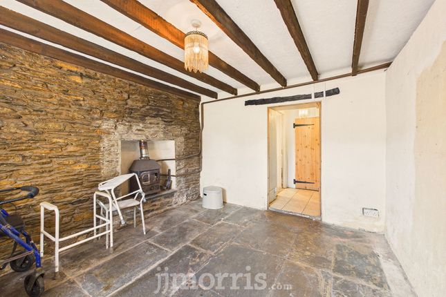 Tynewydd, Llanfyrnach photo 4