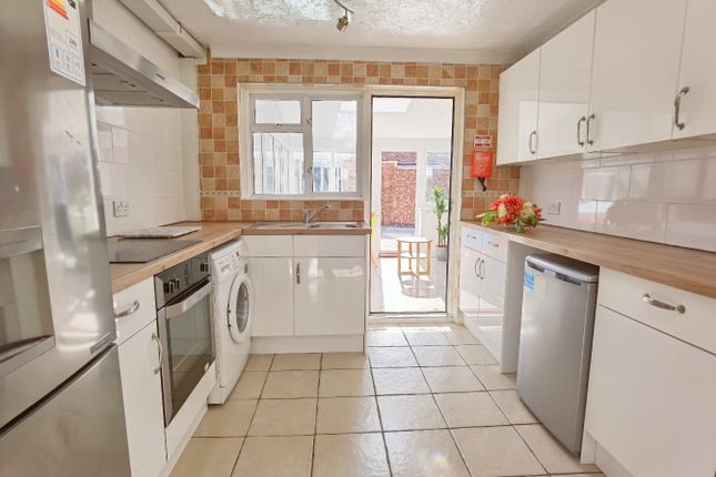Terraced house to rent in Talbot Road, Southsea