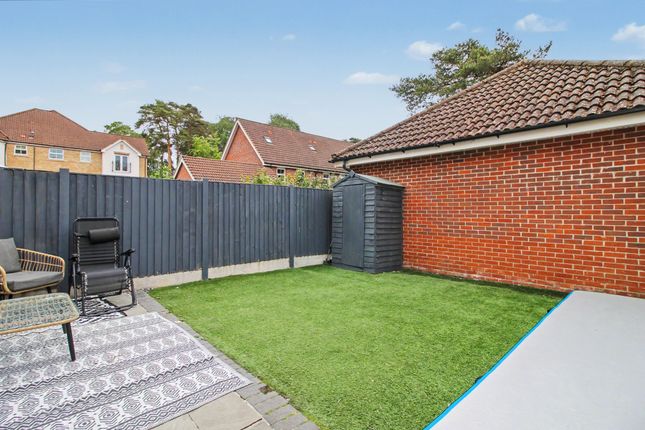 18, Haskins Drive, Farnborough photo 4