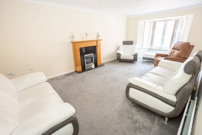 16 Albermarle Close, Leicester photo 5