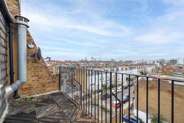 Flat for sale in Fulham Road, Fulham, London