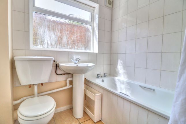 1, Mildun Way, High Wycombe photo 4