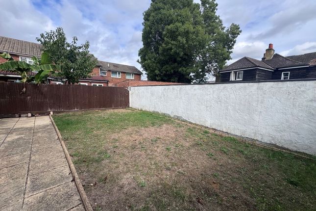 27a, Manor Lane, Hayes photo 4