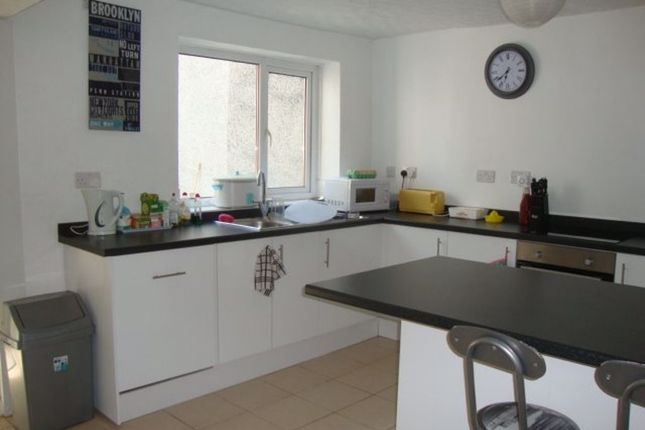 Thumbnail Property to rent in Church Road- Room, Newport, Gwent