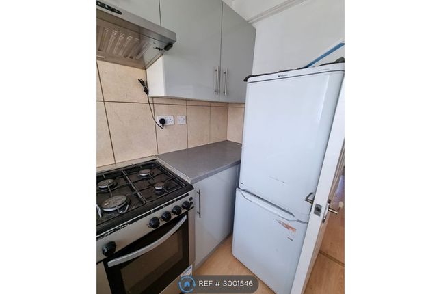 Woodlands Road, St Floor, Southall photo 4