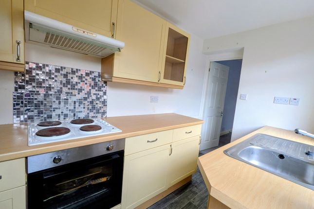 8, Cleveland View, Stockton-on-Tees photo 3