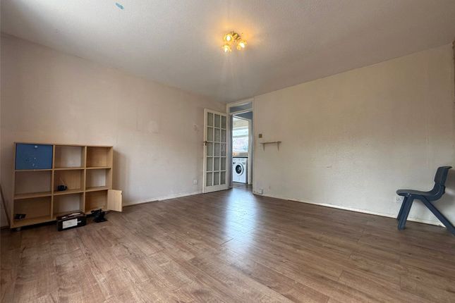 24, Longworth Close, Thamesmead photo 2